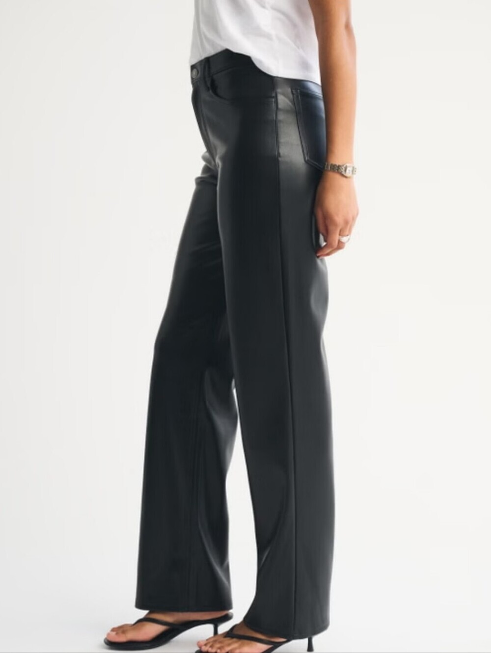 Abercrombie & Fitch Curve Love High Rise 90s Relaxed Vegan Leather Pant Black 27